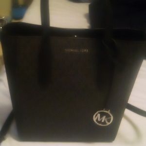 Michael kors tote